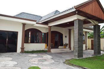 Villa Amari 2 มาตารัม ภายนอก รูปภาพ